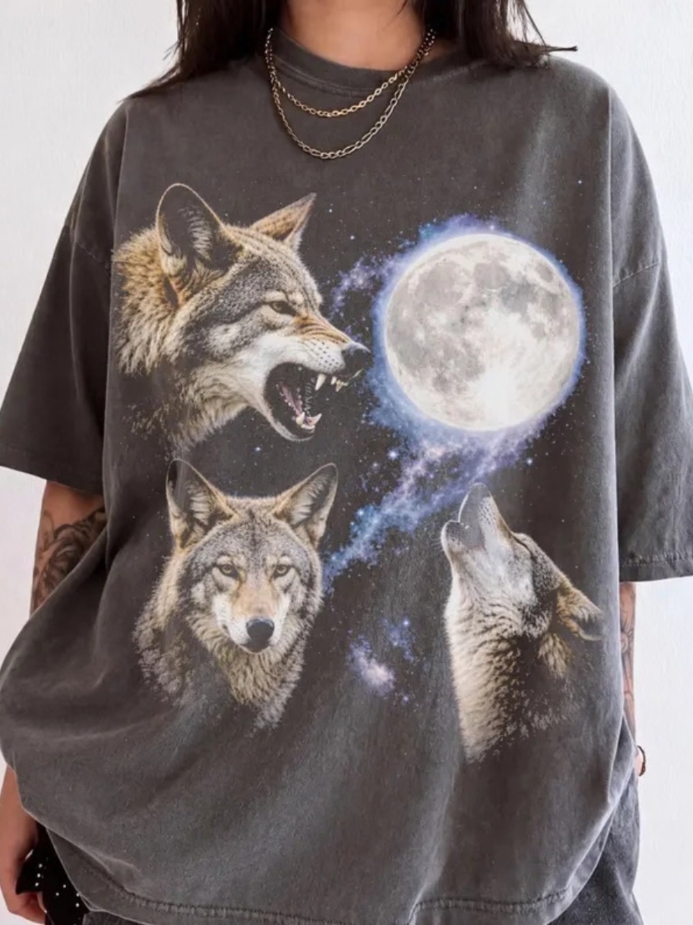 Comfort Colors Wolf Trio Graphic Tee, Retro 90s Style